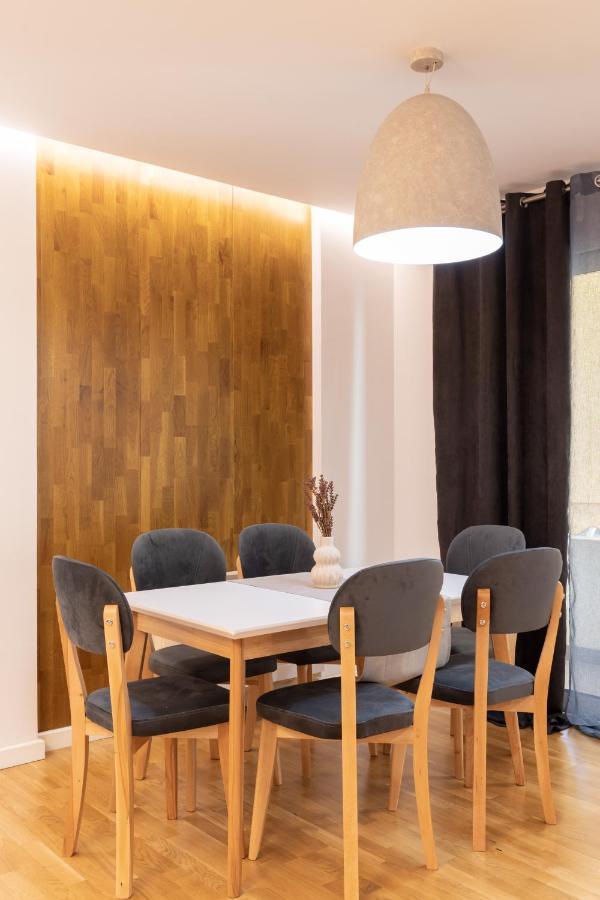 Exclusive 2 Bedrooms Apartment Τίρανα Εξωτερικό φωτογραφία