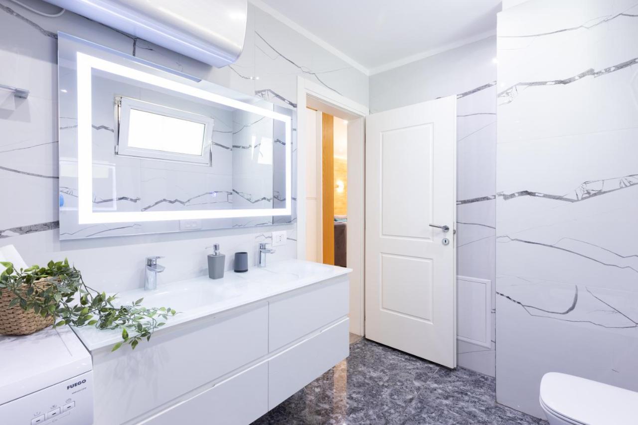 Exclusive 2 Bedrooms Apartment Τίρανα Εξωτερικό φωτογραφία